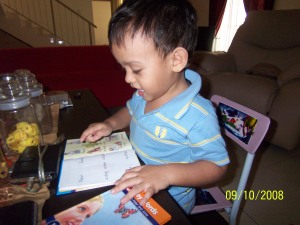 umar loves to read